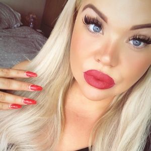 Meet your Posher, Vicky